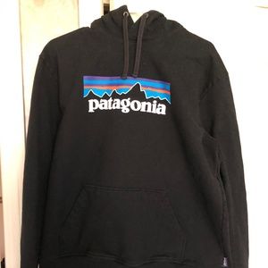 Like-new Patagonia black sweatshirt